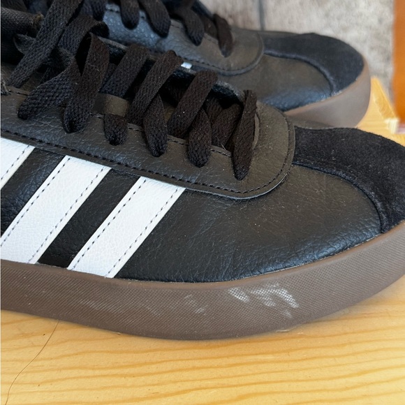 Adidas VL Court 3.0 Sneakers Black White Stripes Gum Sole SZ9.5 - Picture 6 of 14